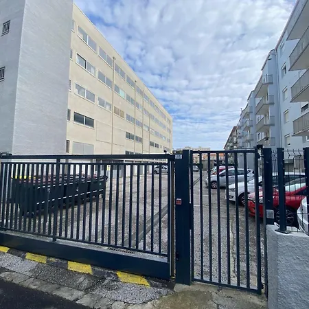 Jolie Maisonnette A La Avec Exterieur Et Parking Apartment *